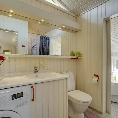 Holiday home Amai - 100m From The Sea In Ne Jutland By Interhome Hadsund