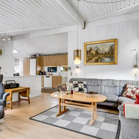 Сasa de vacaciones Amai - 100m From The Sea By Interhome *